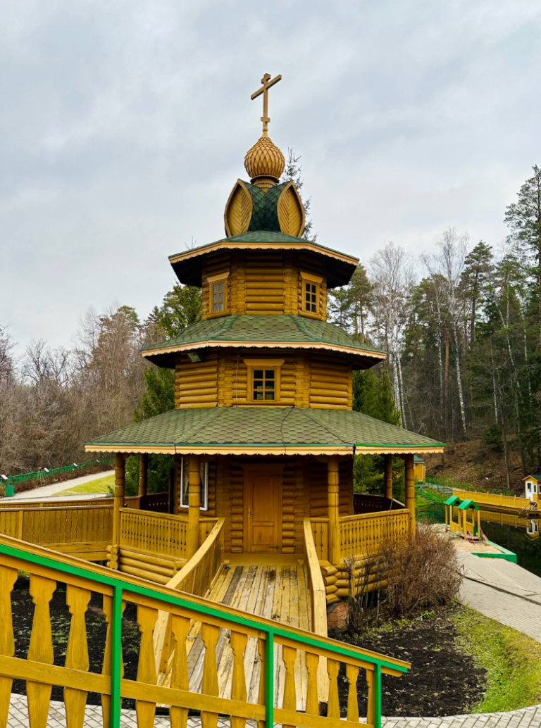 Святой источник Серафима Саровского